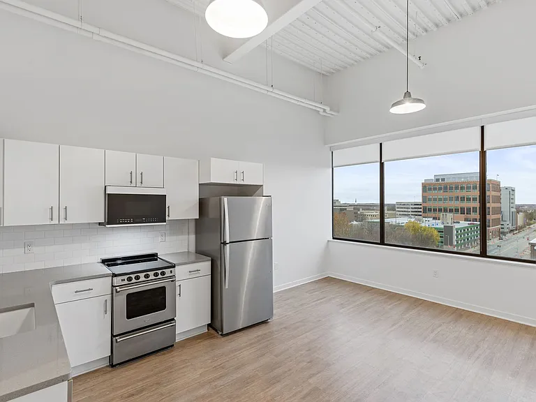 501 S Capitol Ave — Photo 7