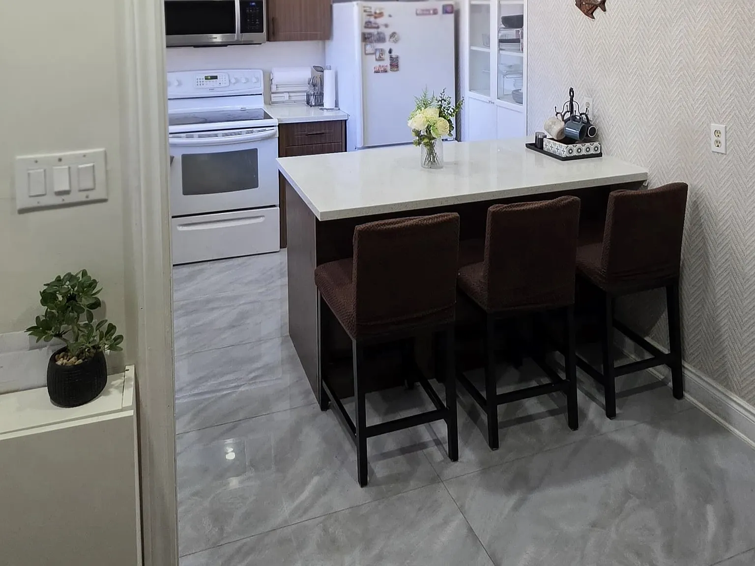 3 bed, $3,100 — Photo 3