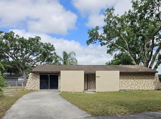 620 Highview Cir N, Brandon, FL 33510