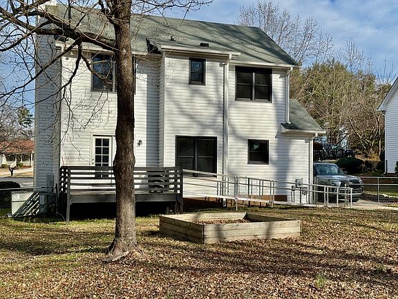 2nd image of 2205 Branderwood Dr