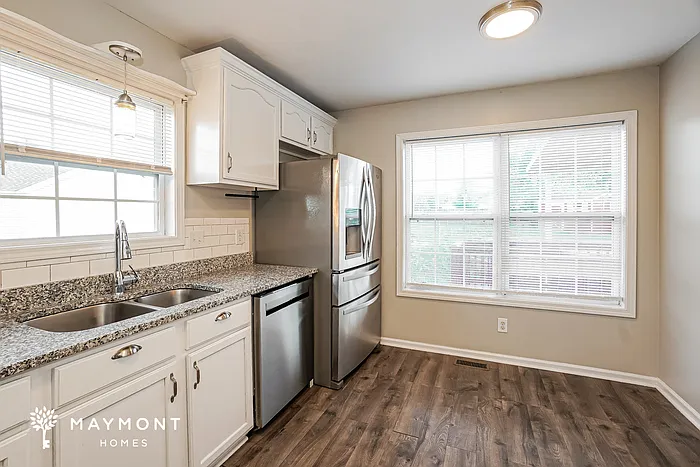829 Buckhorn Dr — Photo 10