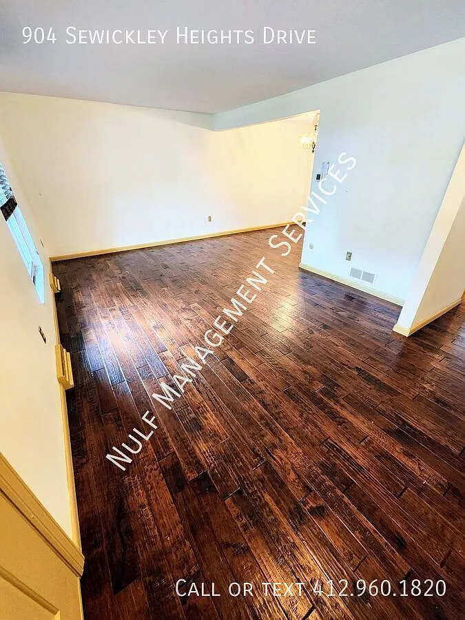 2 bed, 1.5 bath in Sewickley Heights — Photo 2