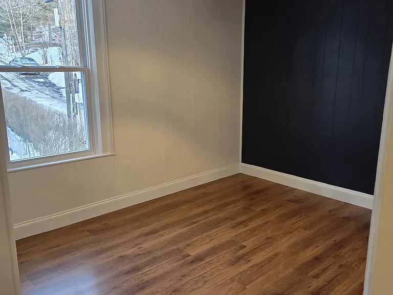 669 Pawling Ave #3 — Photo 8