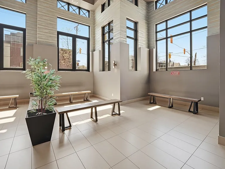 429 Kent St #413 — Photo 3