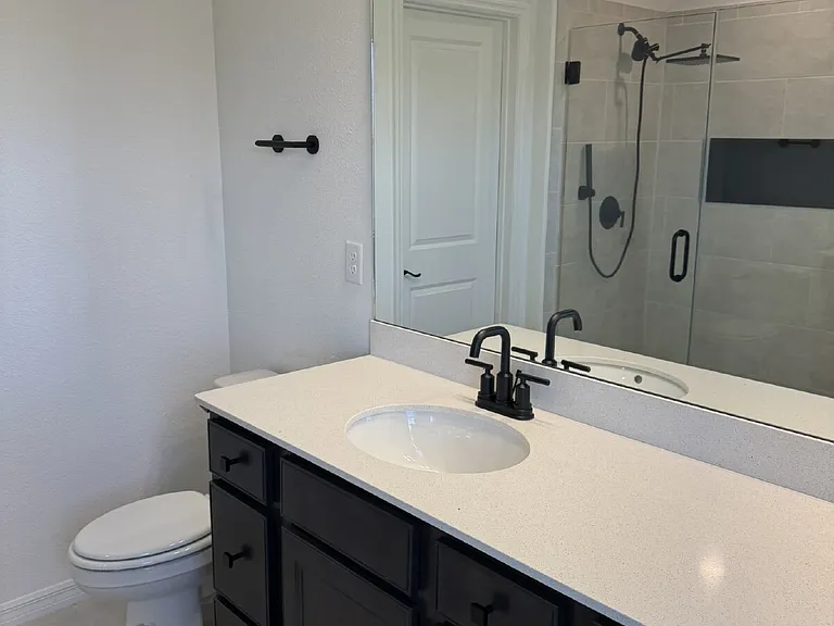 236 Hawthorn Park Cir — Photo 41