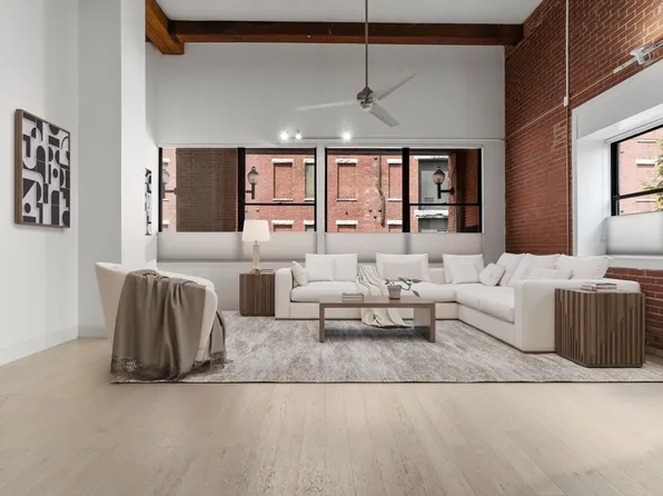 15 Sleeper St APT 106, Boston, MA 02210