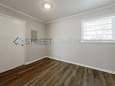 3 bed, 1.0 bath, 1000 sqft, $1,197 — Photo 4