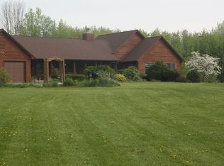 2790 Penfield Rd, Fairport, NY 14450