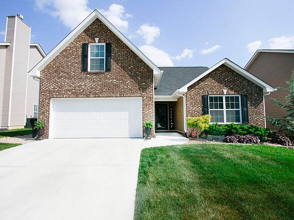 2nd image of 7419 Lucky Clover Ln