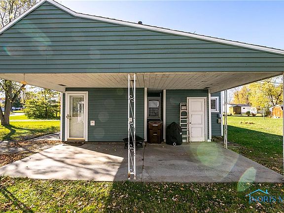 3rd image of 1586 Westgate Dr