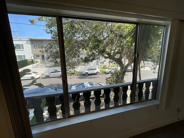Woodruff Ave — Photo 9