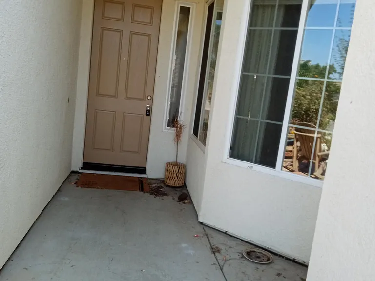 514 Rodeo Grounds Way — Photo 2