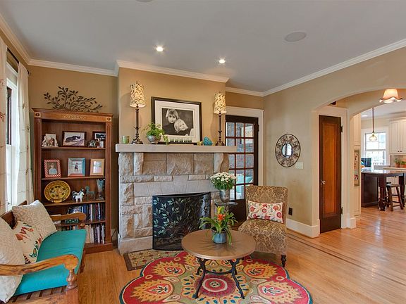 3rd image of 2901 Westmoreland Dr