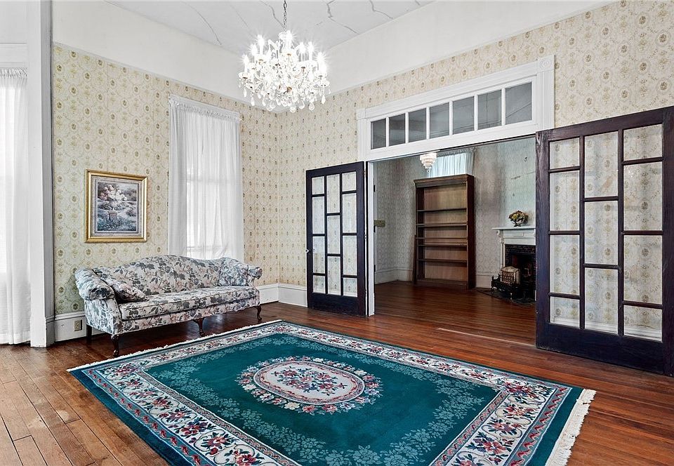 34th image of 701 1st St