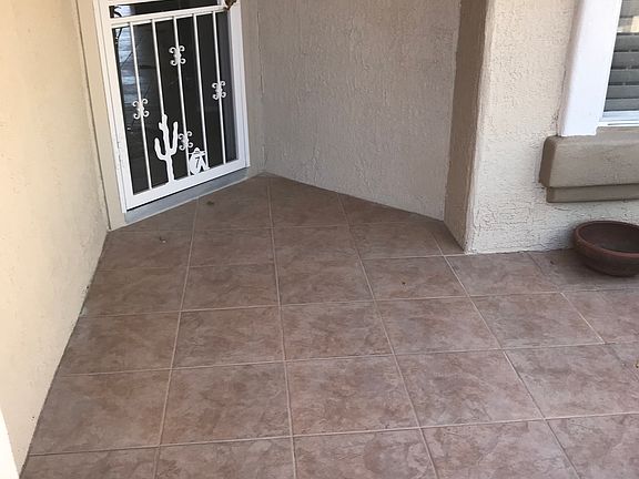 3rd image of 16192 W Heritage Dr
