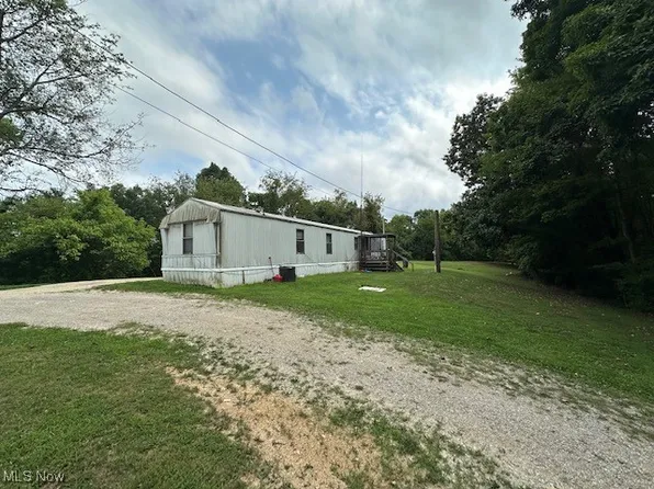 5712 College Hill Rd, Cambridge, OH 43725