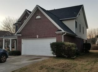 4499 Beacon Hill Dr, Lilburn, GA 30047