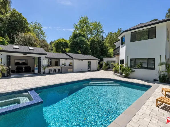 1750 N Beverly Glen Blvd, Los Angeles, CA 90077