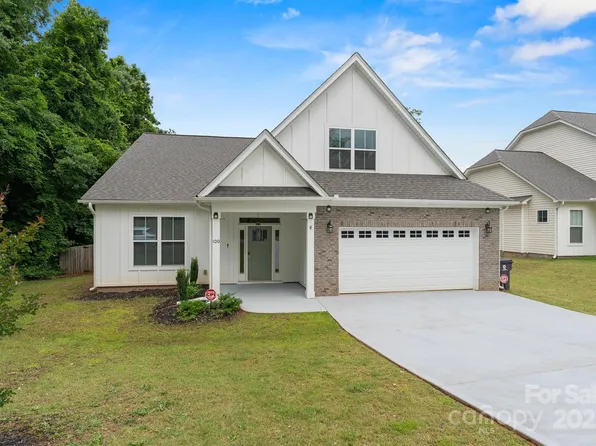 100 Holly Dr, Duncan, SC 29334