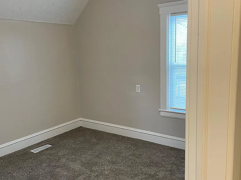 1523 Coutant Ave — Photo 20