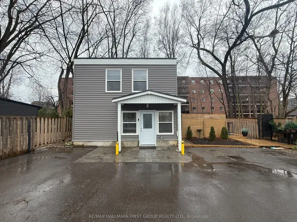 33 Lincoln St Unit B, Ajax, ON L1S 6C4