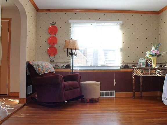 4th image of 2710 Grandview Ave