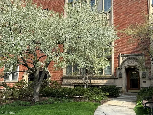 13715 Shaker Blvd APT 1A, Cleveland, OH 44120