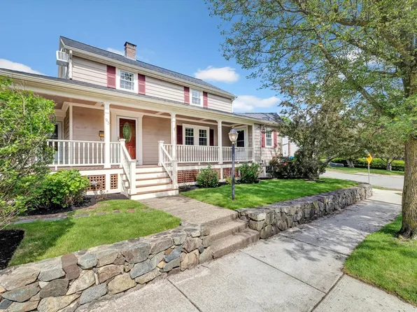93 Mystic St, Medford, MA 02155