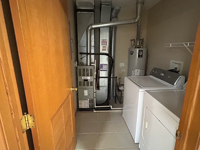 1361 Rock Run Dr #H — Photo 10