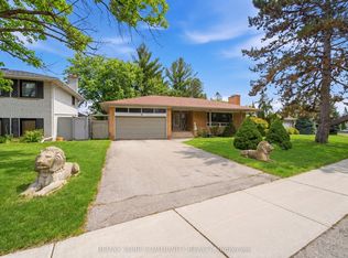 11 Grovetree Rd, Toronto, ON M9V2Y1