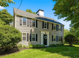100 Turkey Hill Rd, Newburyport, MA 01950