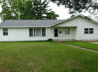 1322 Hill St, Rochester, IN 46975