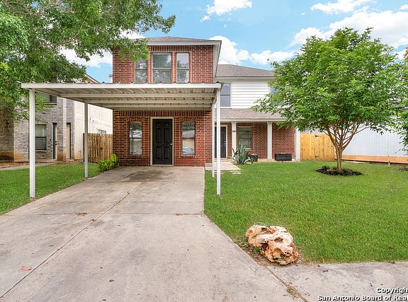 3rd image of 2922 Broad Plain Dr