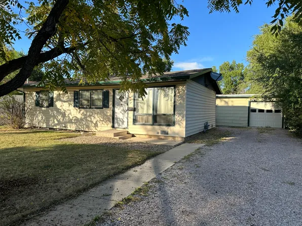 2310 Walnut Dr, Rapid City, SD 57701