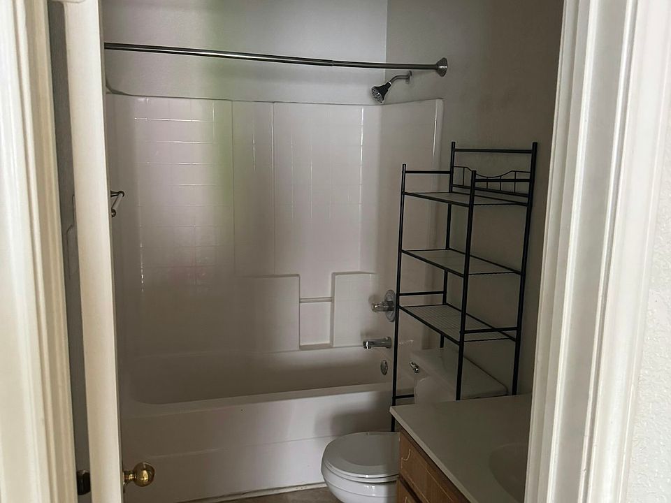 1st image of 204 Meadowview Ln APT C