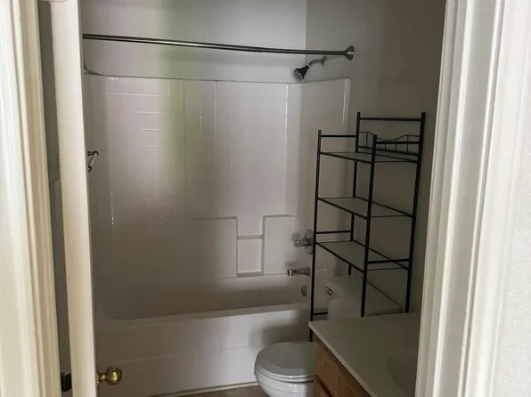 204 Meadowview Ln APT C, Gatesville, TX 76528