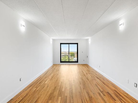 2nd image of 143-51 Roosevelt Ave #4J