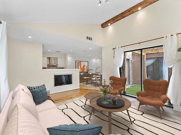2419 Briarwest Blvd — Photo 3