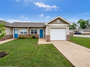 602 N 7th St, Rogers, AR 72756