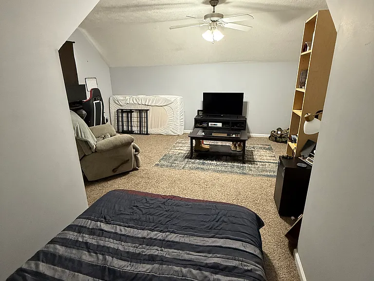 182 Lochwood Dr — Photo 23