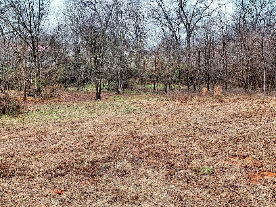 1st image of 641 Forrest Ave