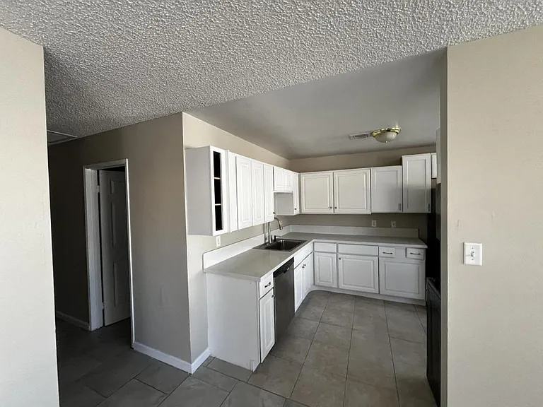 6941 Appleton Dr — Photo 12