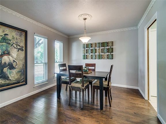 3rd image of 301 Highland Dr