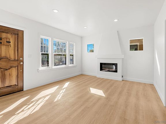 4th image of 3426 Felton St