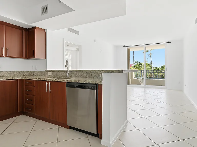 403 S Sapodilla Ave #218 — Photo 1