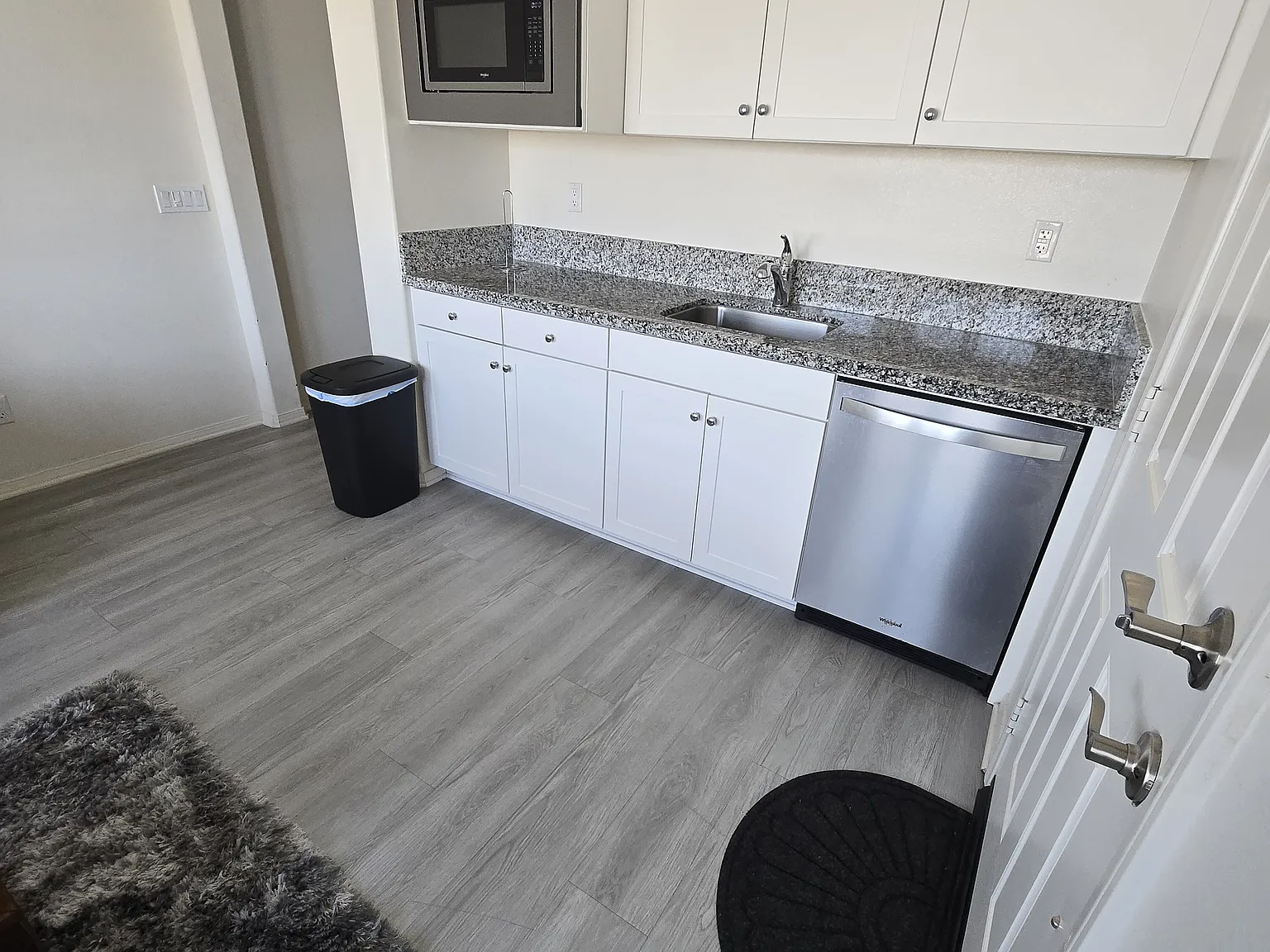 1 bed, 500 sqft, $1,650 — Photo 3
