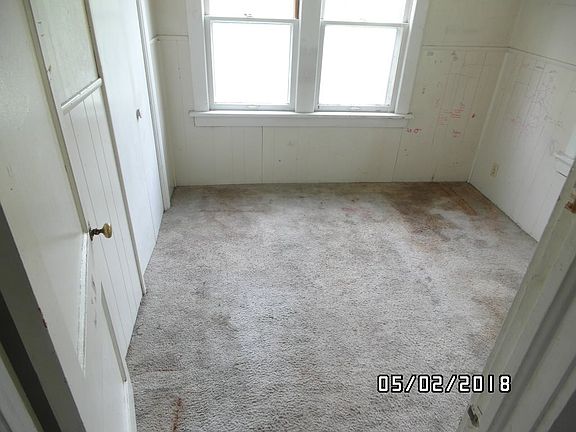 3rd image of 1214 NW Taylor Ave