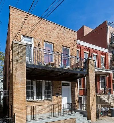 2nd image of 3024 23rd St
