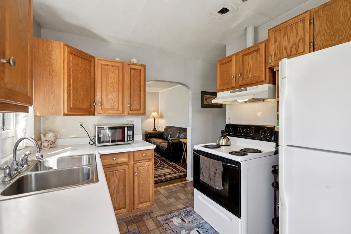 NE Madrona St-1006-011.jpg