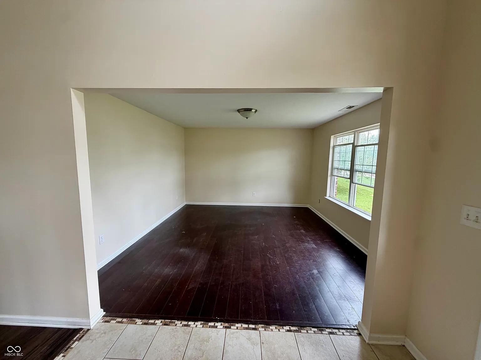5 bed, 3.0 bath, 3648 sqft, $2,975 — Photo 3